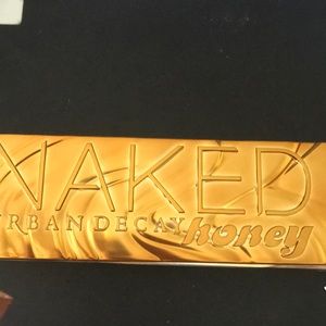 COPY - Urban Decay eyeshadow palette